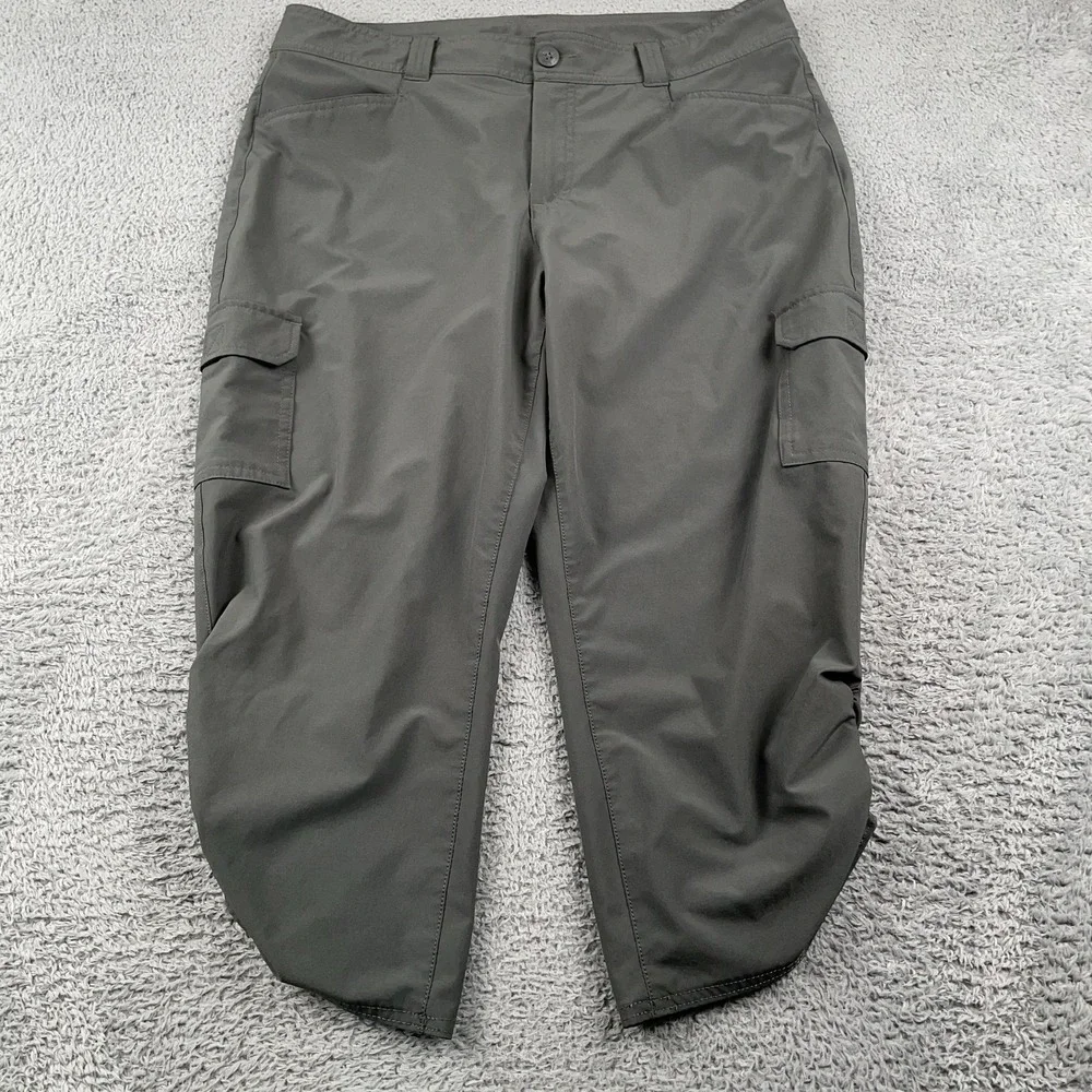 Eddie Bauer Olive Green Cargo Capris - Picture 2 of 9
